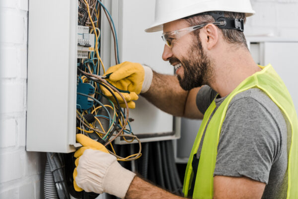 Commercial electrical contractors in Los Angeles