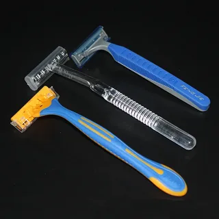 How to Choose the Best Disposable Razor Twin Blade for a Smooth Shave
